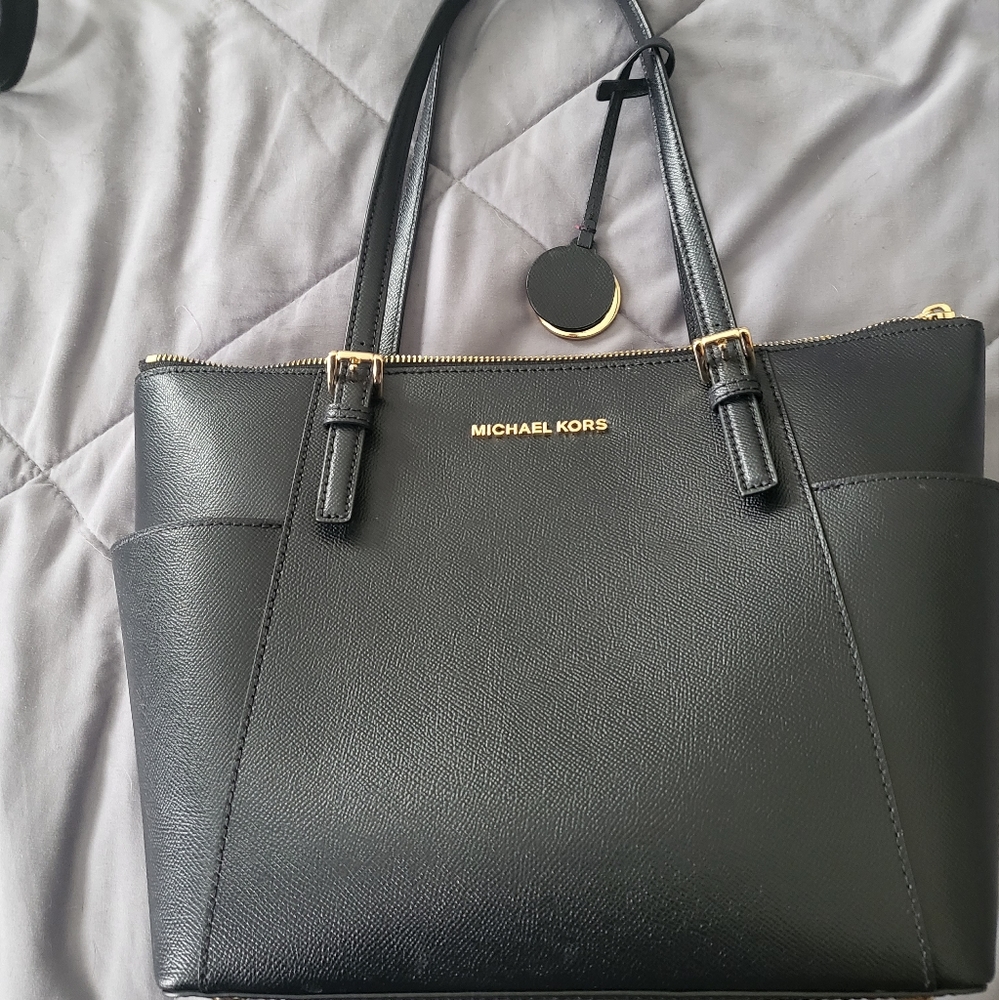 Michael kors tote